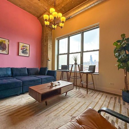 Modern 2Br Loft With Amazing City Skyline View And Optional Parking For 8 Guests Near Mccormick Place And Soldier Field Чикаго Екстериор снимка