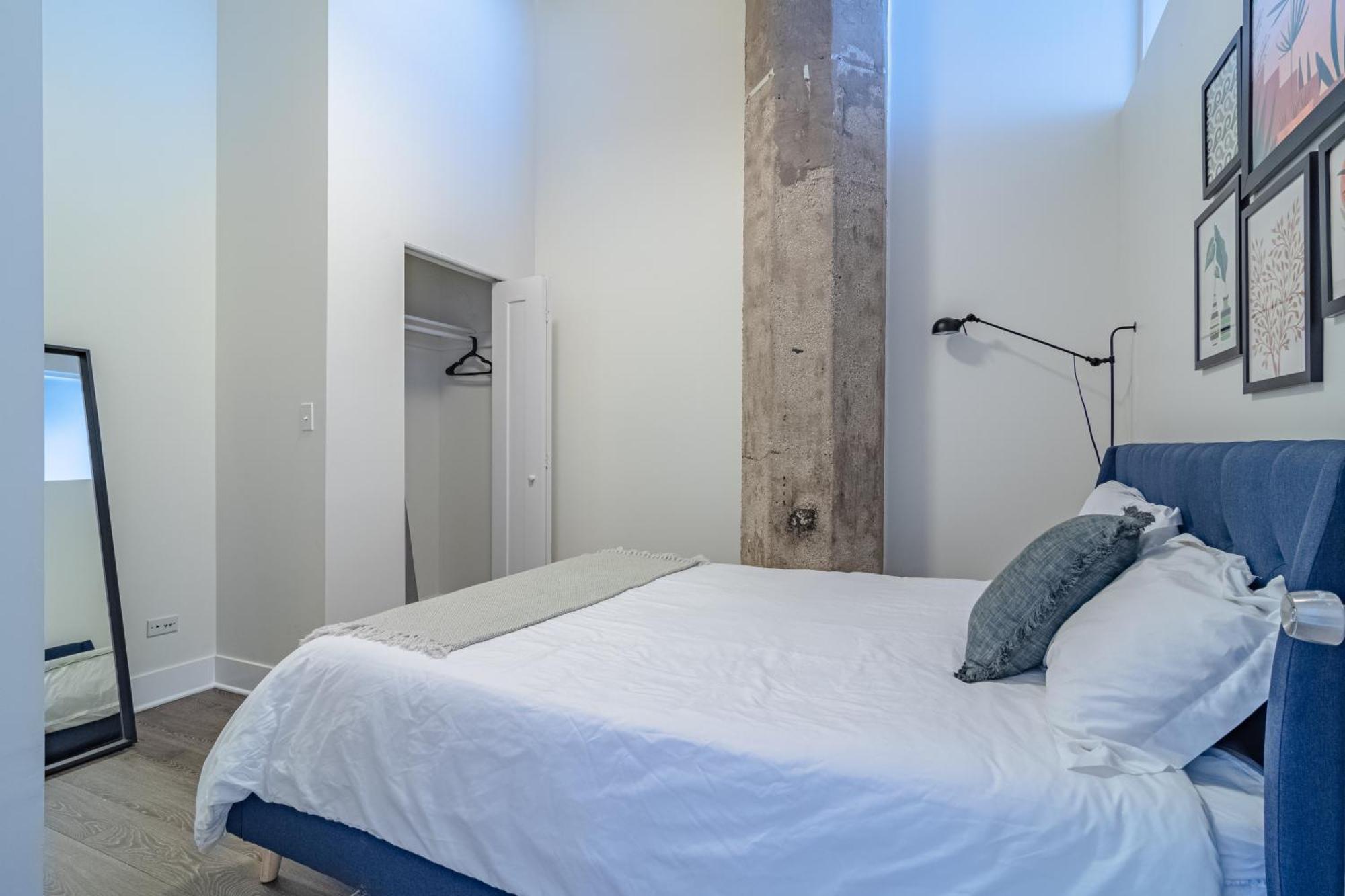 Modern 2Br Loft With Amazing City Skyline View And Optional Parking For 8 Guests Near Mccormick Place And Soldier Field Чикаго Екстериор снимка