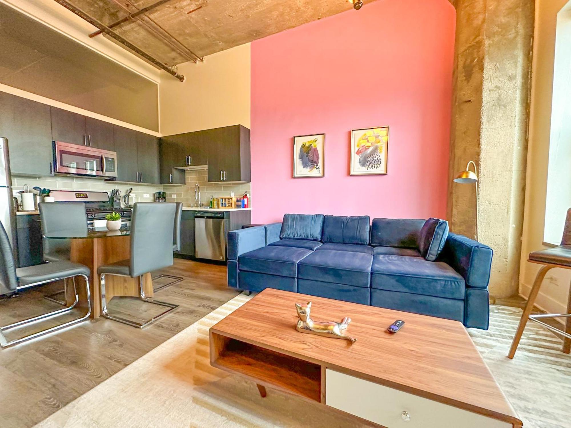 Modern 2Br Loft With Amazing City Skyline View And Optional Parking For 8 Guests Near Mccormick Place And Soldier Field Чикаго Екстериор снимка